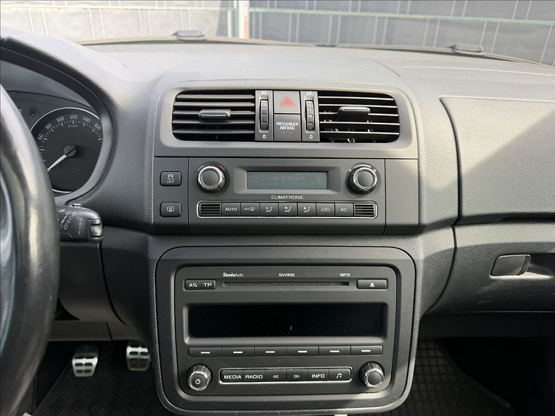 Škoda Roomster 1.2 TSI Scout/Panorama - fotka 8 z 11