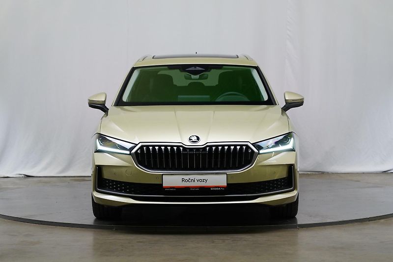 Škoda Superb - fotka 4 z 30