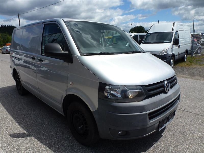 Volkswagen Transporter 2,0 TDI - fotka 4 z 31