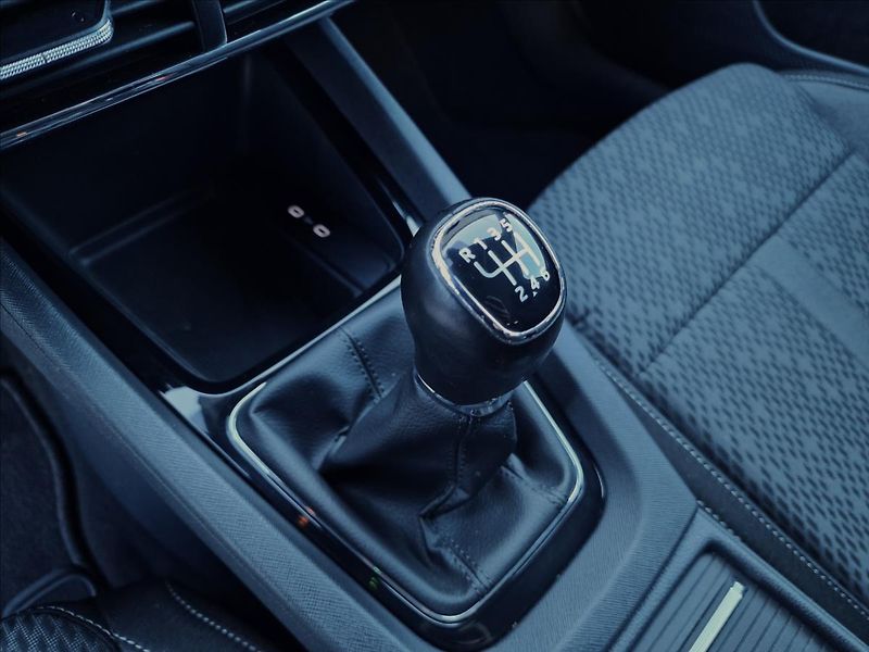 Škoda Octavia 2.0 TDI Style Combi,ČR,1.Maj. - fotka 35 z 49