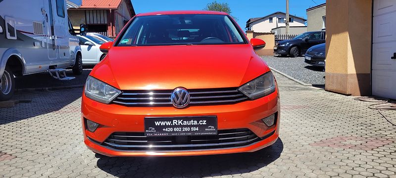 Volkswagen Golf Sportsvan (2015) 1,2TSi 81kW benzín „Lounge“ - fotka 2 z 41