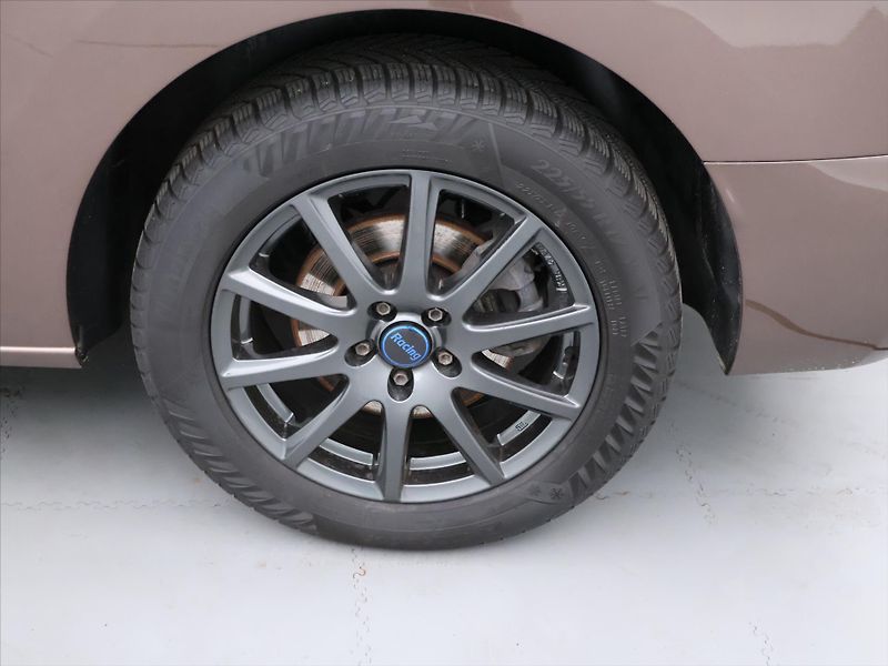 Citroën SpaceTourer 2,0 HDI 130kW Shine CZ DPH - fotka 31 z 38