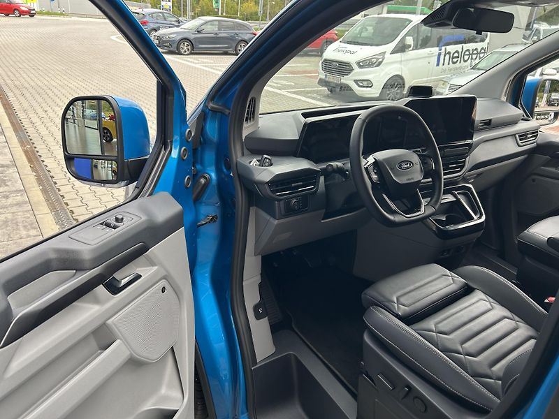 Ford Tourneo Custom Titanium X L2 SPACÍ VESTAVBA - fotka 22 z 42