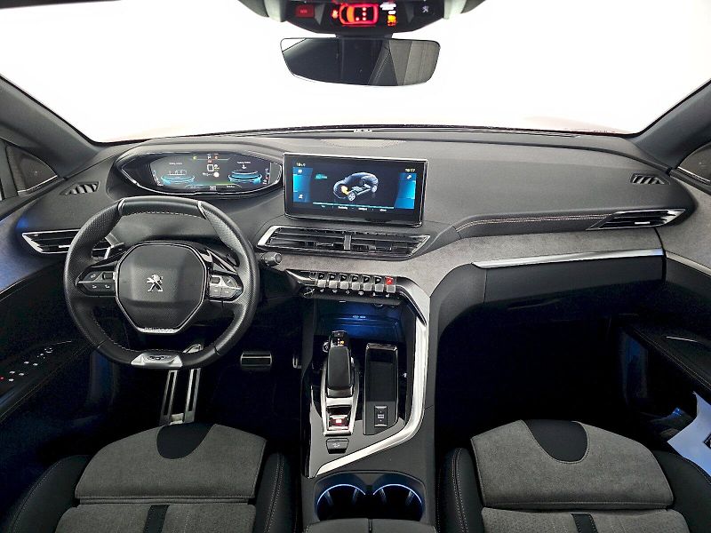 Peugeot 3008 (2021) 1.6 PHEV 300k 4x4 GT Pack - fotka 8 z 28