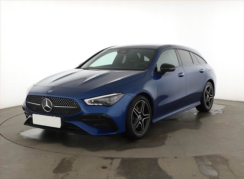 Mercedes-Benz CLA (2025) 200, AMG Line, Matrix, Kamera - fotka 2 z 27