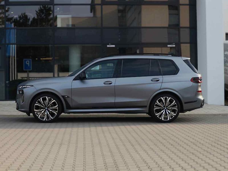 BMW X7 - fotka 3 z 10