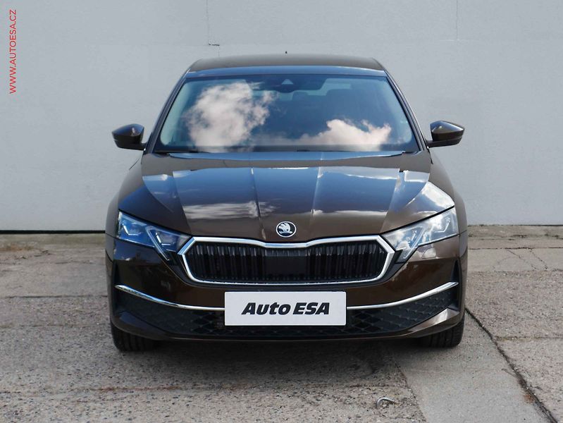 Škoda Octavia (2024) 1.5 TSi, 1.maj,ČR, Selection - fotka 2 z 19