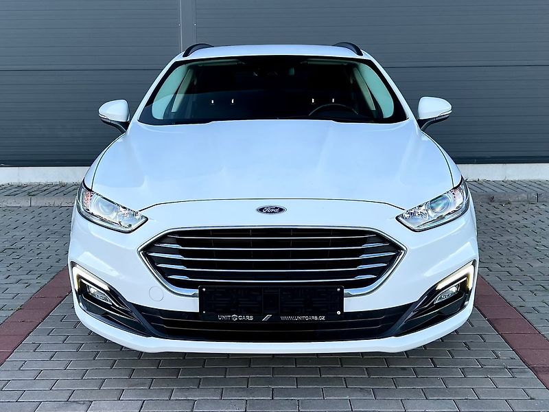 Ford Mondeo (2021) 2.0 TDCi-TAŽNÉ-VYHŘEV.S - fotka 2 z 48
