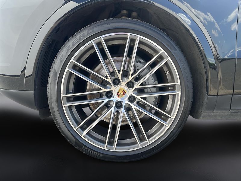 Porsche Cayenne (2023) S - fotka 12 z 28