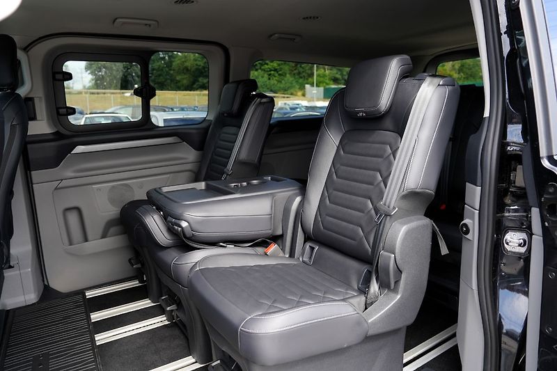 Ford Tourneo Custom 2.0 EcoBlue 4x4 Titanium/Autom - fotka 29 z 48