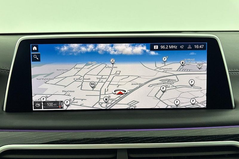BMW Řada 7 740d xDrive - fotka 21 z 29
