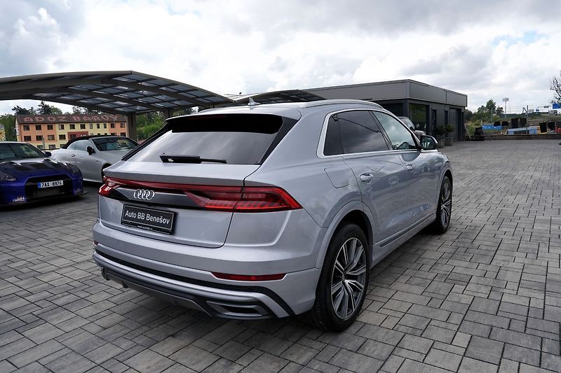 Audi Q8 55 TFSI Q/21kola/S-line/B&O - fotka 6 z 44