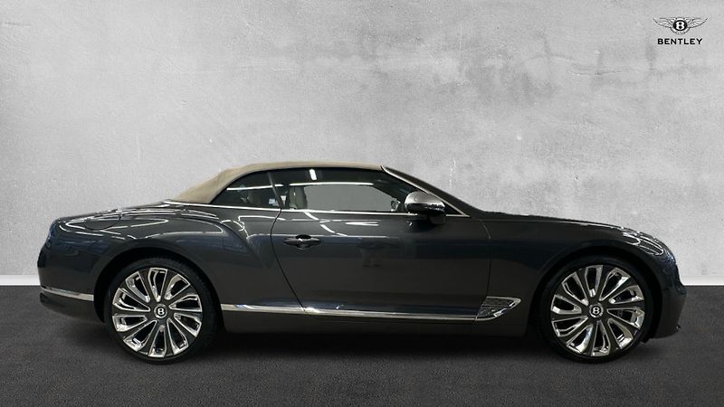 Bentley Continental GTC - fotka 3 z 11