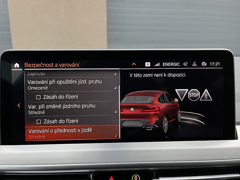 BMW X4 (2024) 3,0xD ///M 210Kw,TZ,webas,ACC - fotka 40 z 58