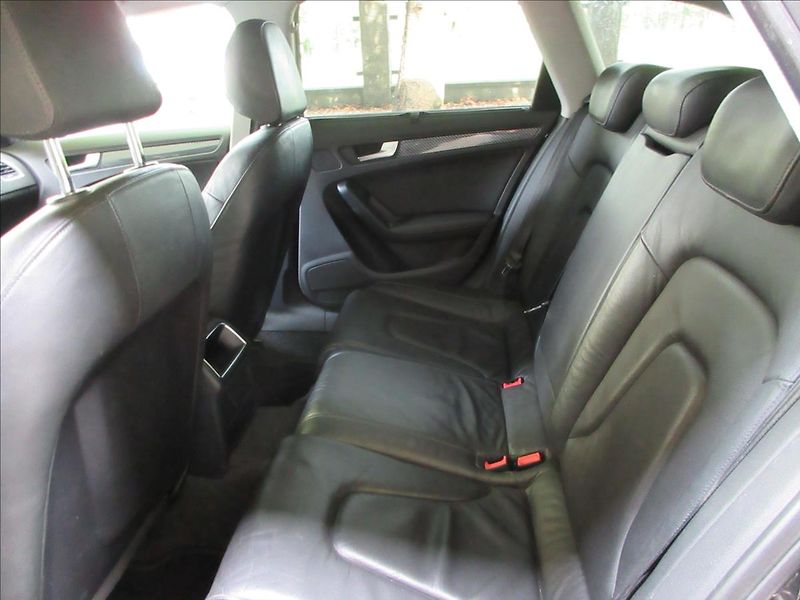 Audi A4 Avant 1,8 TFSi Navi, S-Line, a - fotka 16 z 25