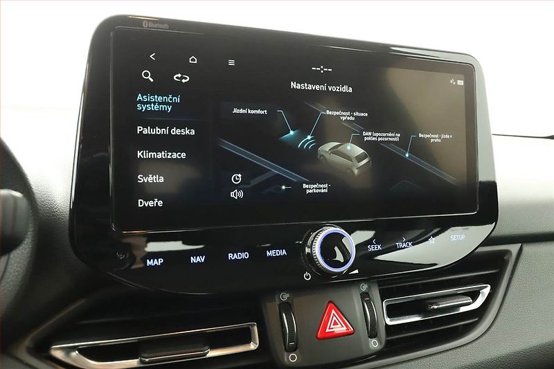 Hyundai i30 (2023) 1.5 T-GDI, Automat, ČR,1.maj - fotka 17 z 22