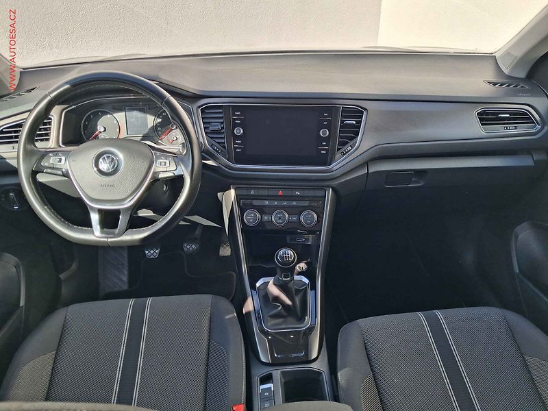 Volkswagen T-Roc (2018) 1.5 TSi, Comfortline, navi - fotka 8 z 18