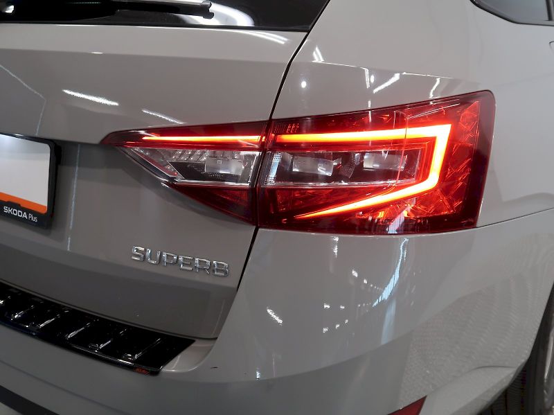 Škoda Superb (2018) SPORTLINE 2.0TDI 140KW CANTON - fotka 11 z 41