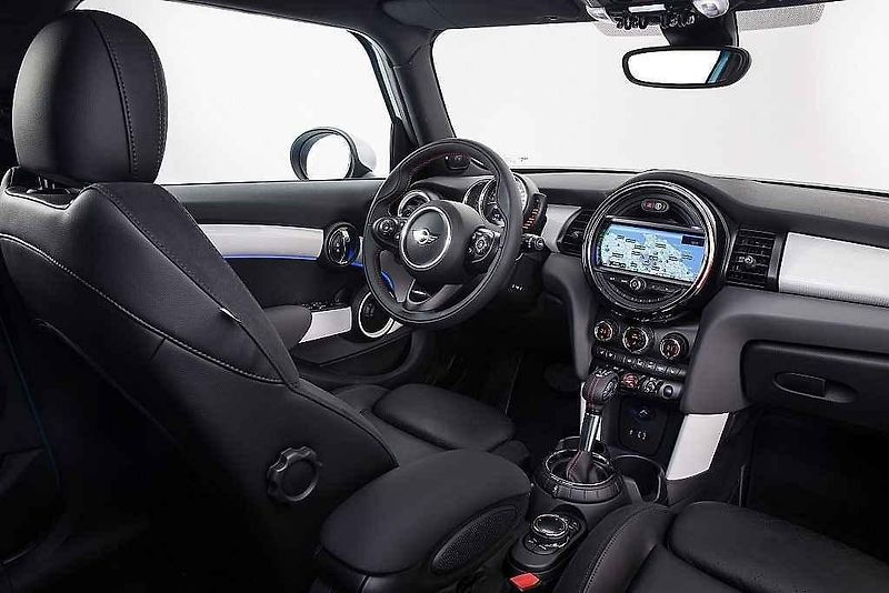 Mini 5 door.