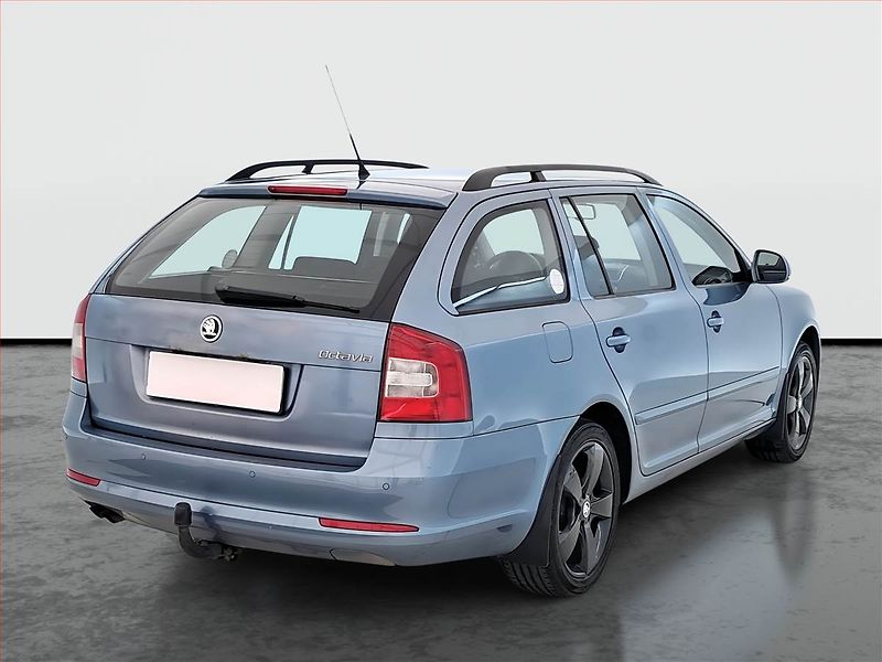 Škoda Octavia (2010) Elegance 1.4 TSI, ČR,1.maj - fotka 5 z 17