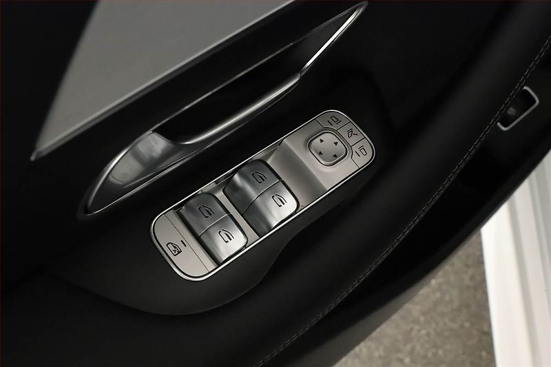 Mercedes-Benz GLE (2025) 300 d 4MATIC - fotka 19 z 20