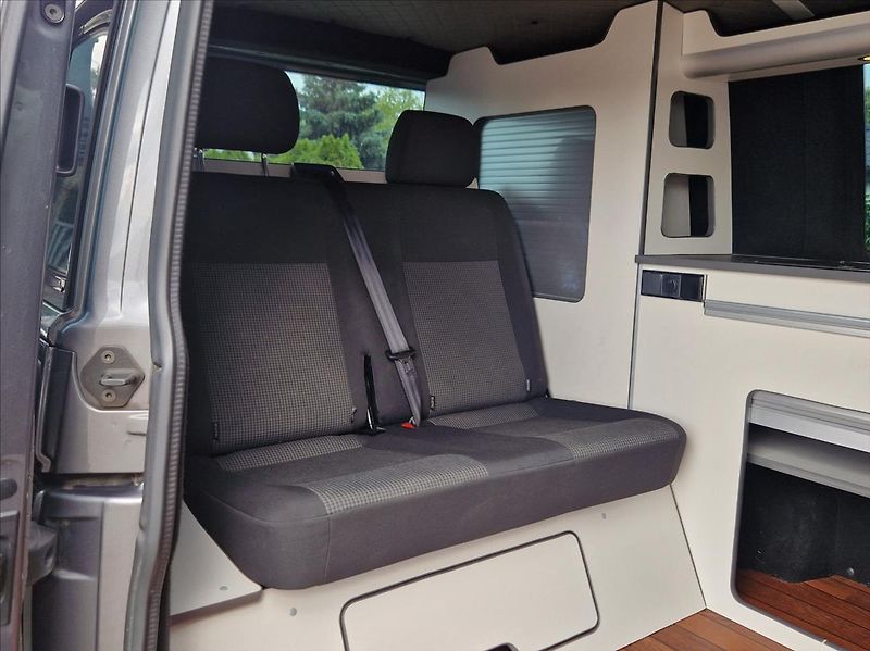Volkswagen T6.1 2,0 TDI CAMPING VESTAVBA 4MÍST - fotka 22 z 41