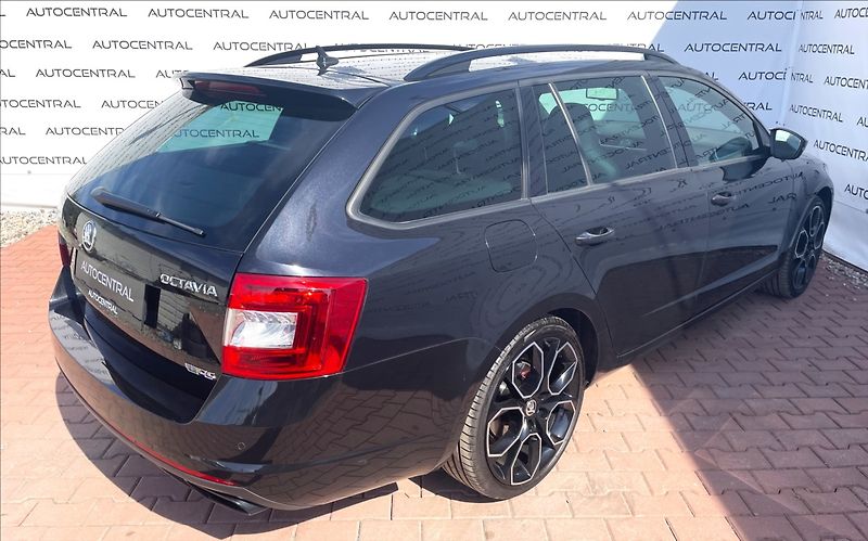 Škoda Octavia 2,0 TSI RS 162kW Challenge, 18 - fotka 4 z 28