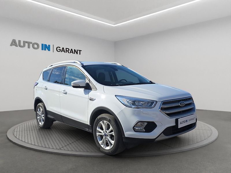 Ford Kuga (2019) 2.0 TDCi 4x4 110kW A/T, Prav. - fotka 3 z 24