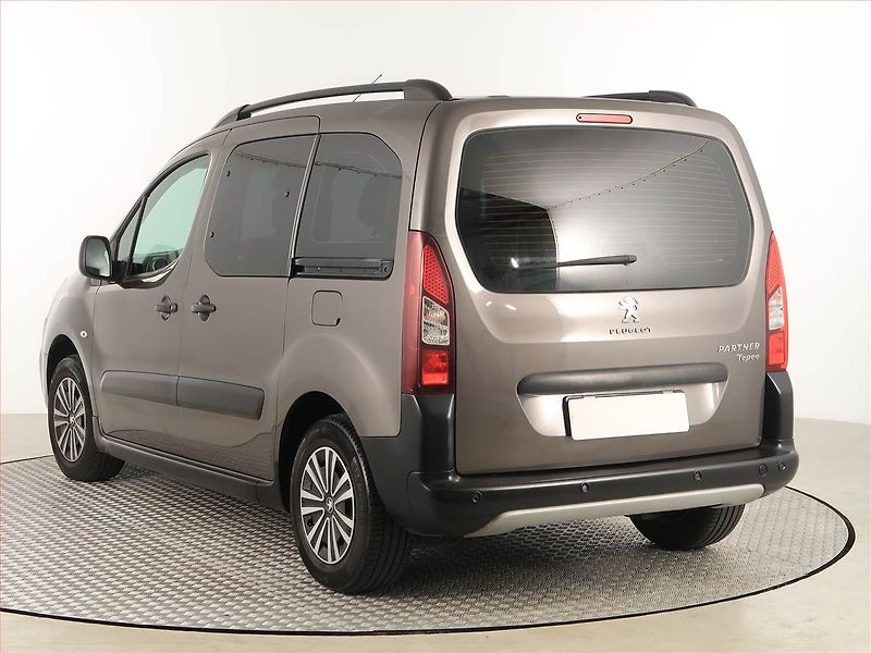 Peugeot Partner (2017) Outdoor 1.6 BlueHDi, 5Míst, SR - fotka 4 z 14