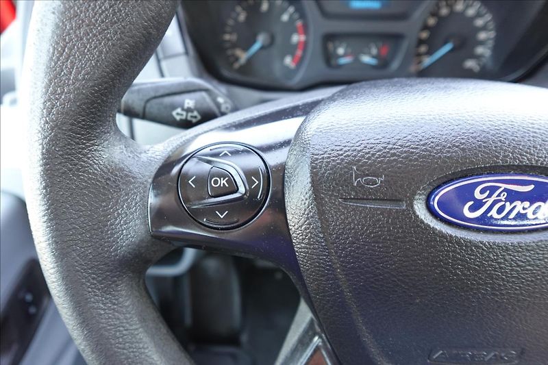Ford Transit 2,2 TDCi  L2H2 9MÍST BUS KLIMA - fotka 28 z 39