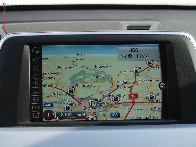 BMW X1 (2017) 2.0D xDrive, 1.maj, AT, LED - fotka 15 z 18