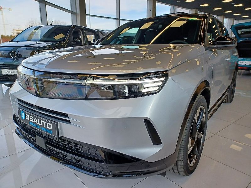 Opel Grandland Ultimate 1.6T PHEV 165kW/225k - fotka 3 z 30