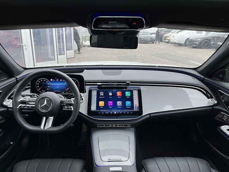 Mercedes-Benz Třídy E Třída E 220 d 4MATIC AMG Line - fotka 14 z 18