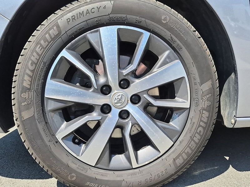 Toyota ProAce Verso Glass Shuttle 2.0 D 180 8A/T B - fotka 23 z 24
