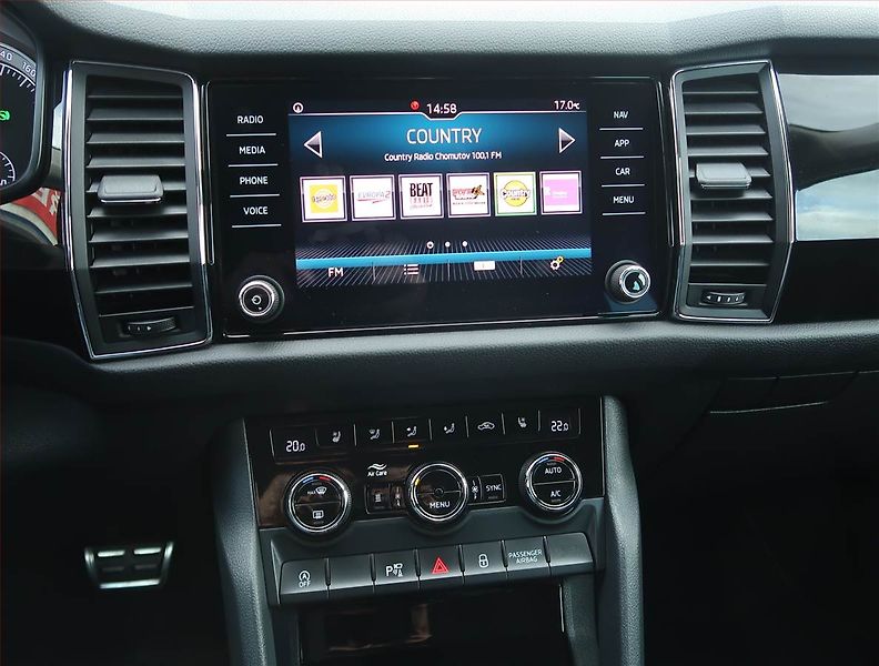 Škoda Kodiaq (2019) Laurin&Klement 1.5 TSI - fotka 12 z 18
