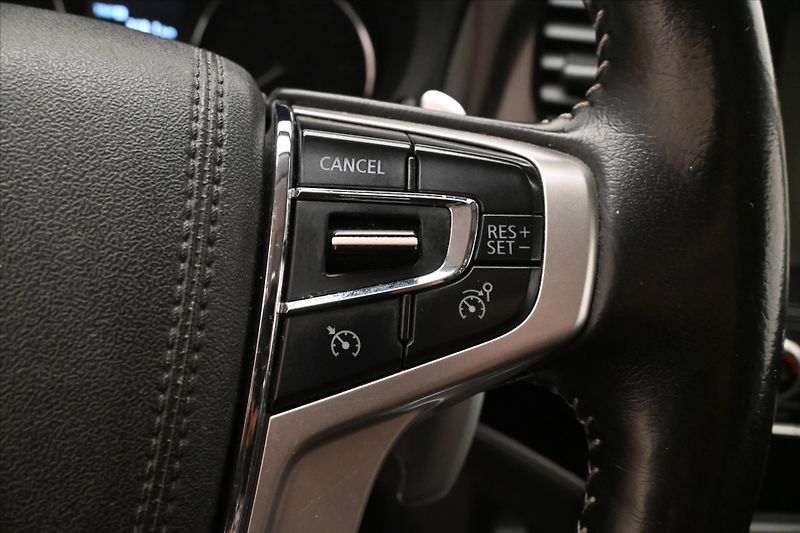 Mitsubishi Outlander 2,4 PHEV Intense+ 4WD Záruka a - fotka 23 z 32