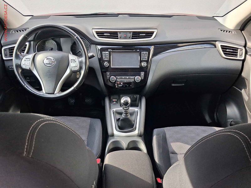 Nissan Qashqai (2015) 1.2DIG-T, 2.maj,ČR, Acenta - fotka 8 z 18