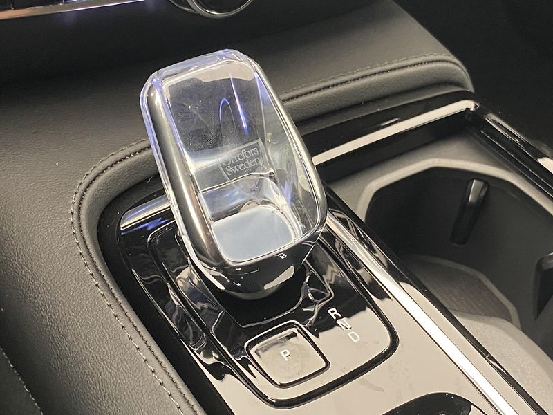 Volvo V60 T6 AWD RECHARGE DARK PLUS CZ - fotka 25 z 49