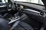 Alfa Romeo Stelvio 2,2 D 16V 210k Veloce AT8-Q4 - náhled 15