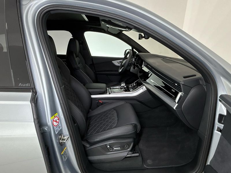 Audi Q7 60 S-Line quattro - fotka 9 z 31