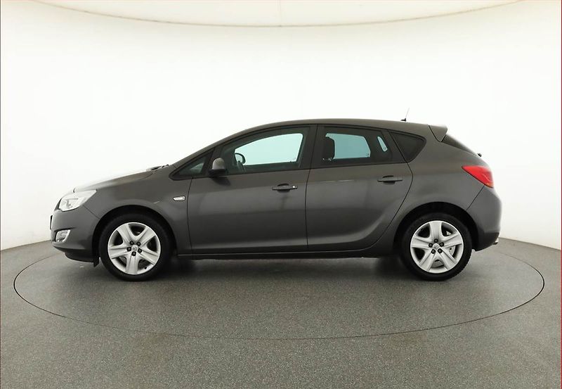 Opel Astra (2011) 1.4 T, Serv.kniha, Tempomat - fotka 3 z 12
