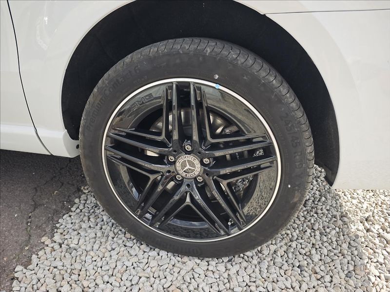 Mercedes-Benz Třídy V 300d 4MATIC,AVANTGARDE,AMG - fotka 7 z 24