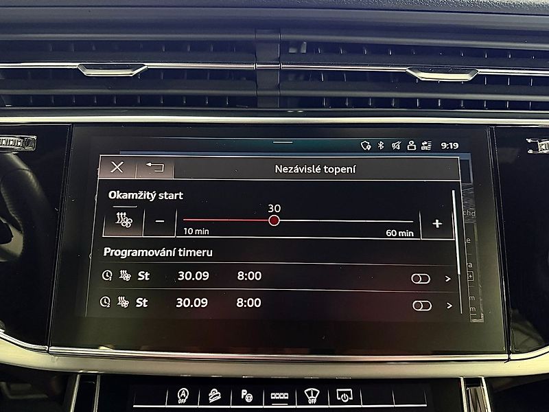 Audi Q7 50 TDI QUATTRO S-LINE, WEBASTO - fotka 23 z 35