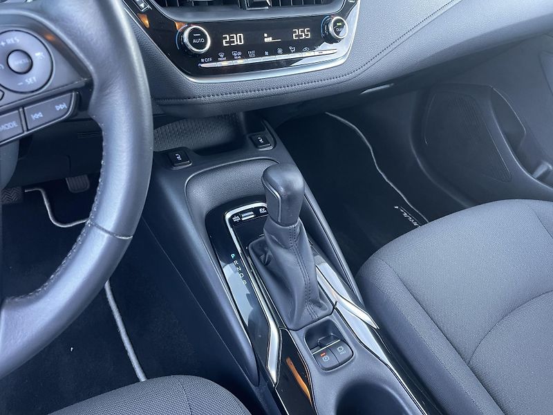 Toyota Corolla COM. STYLE TECH 1.8 Hyb. 90 kW - fotka 17 z 28