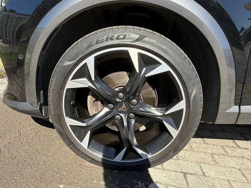 Cupra Formentor (2023) 1.5 TSI 110 kW DSG - fotka 26 z 33