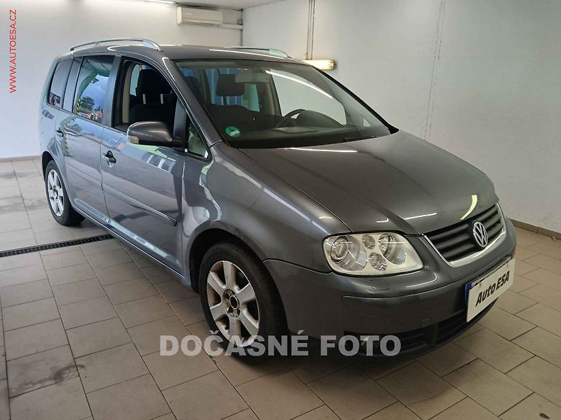 Volkswagen Touran (2005) 2.0 TDi, autoAC, temp - fotka 1 z 3