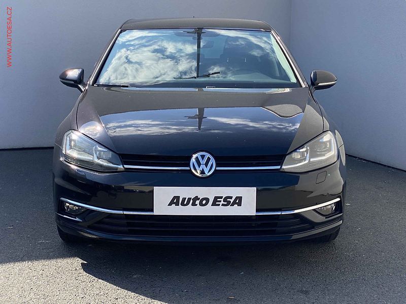 Volkswagen Golf (2017) 1.5 TSi, Highline, LED, navi - fotka 2 z 18