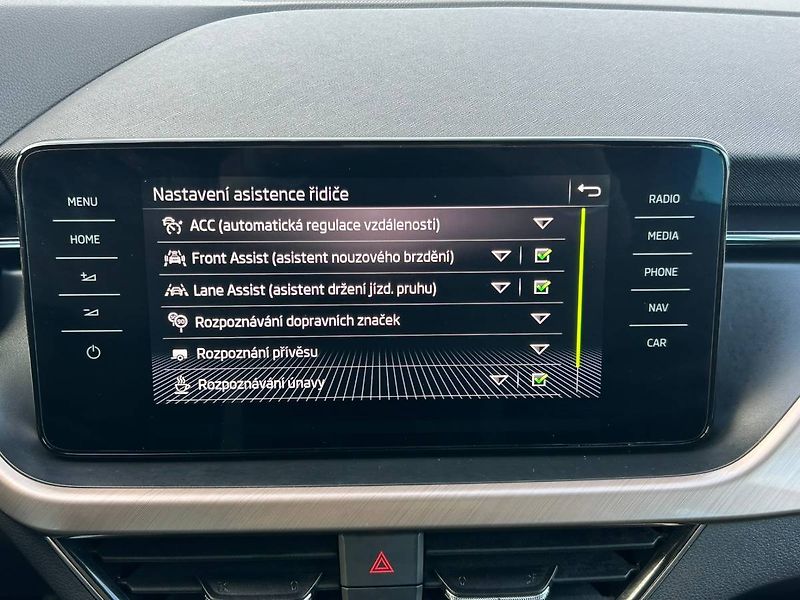 Škoda Kamiq (2023) 1.5 TSI 110kW TAŽNÉ - fotka 17 z 29