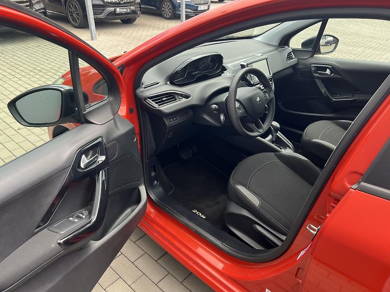 Peugeot 208 1.2*Servis*Tempomat*DPH* - fotka 10 z 37