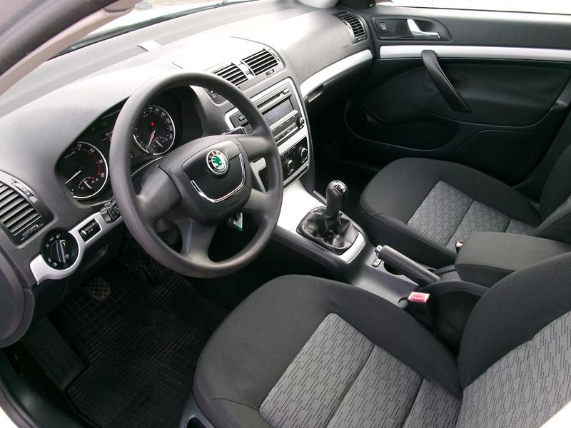 Škoda Octavia (2009) 1,4TSI KLIMA TEMP rozvody - fotka 11 z 32